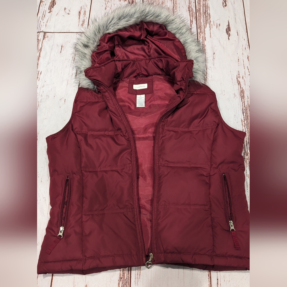 Hooded puffer vest